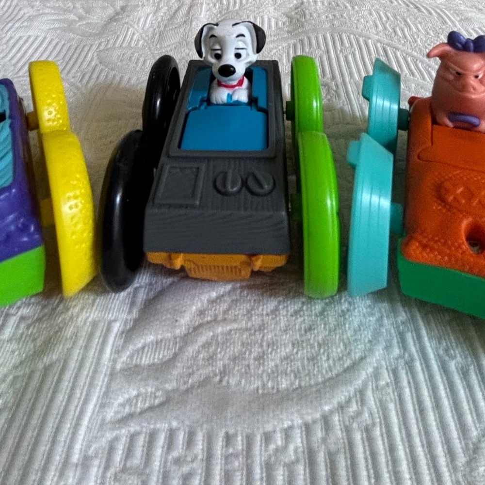 McDonalds Disney 101 Dalmations Flip Car Set